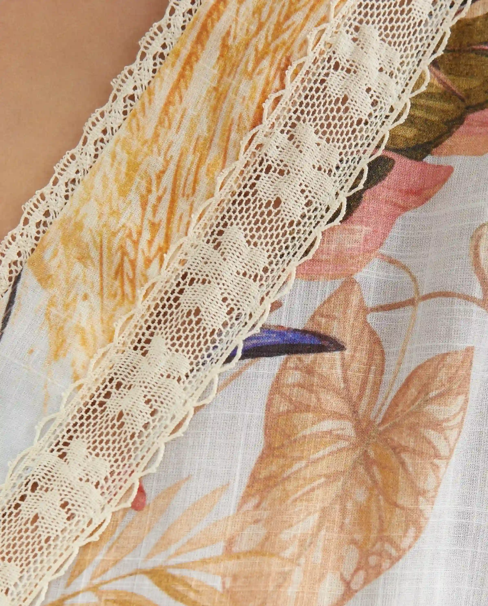 Jasnoniebieska sukienka w kwiatowy print - Image #4