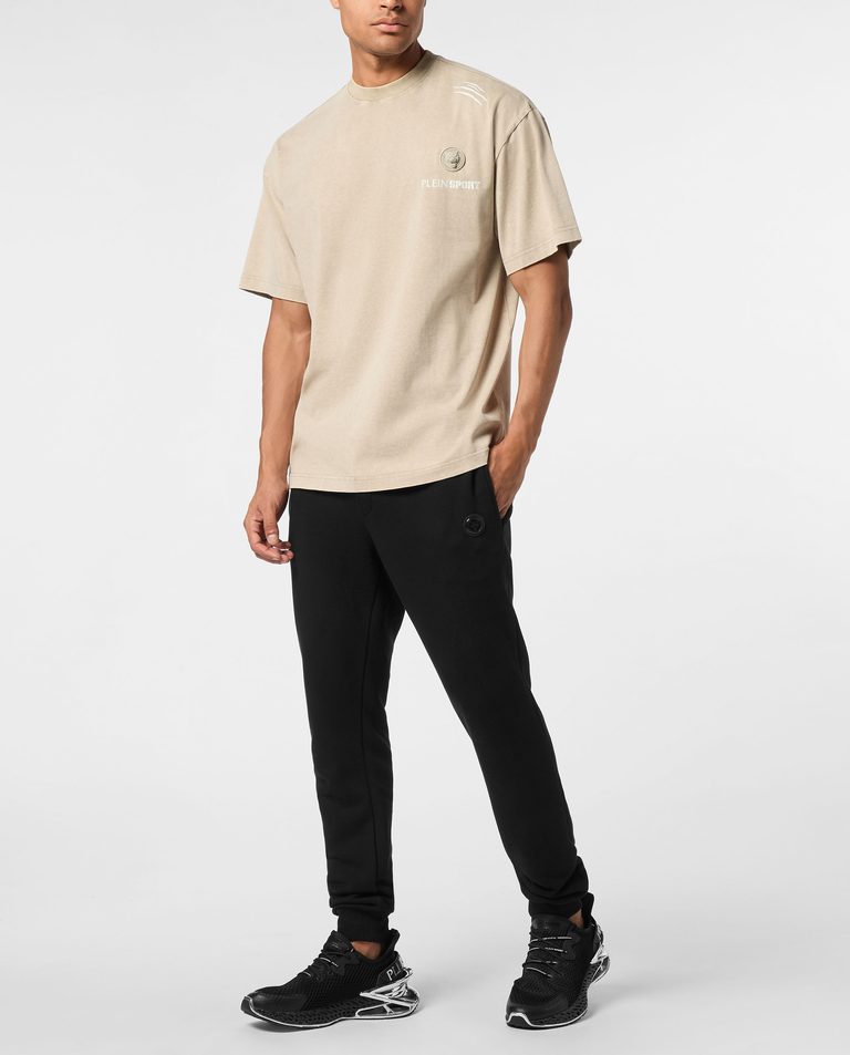 Beżowy t-shirt o luźnym kroju - Image #2