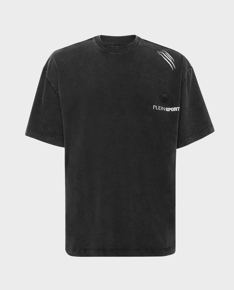 Czarny t-shirt o luźnym kroju
