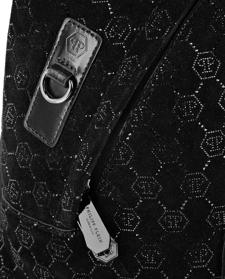 Czarny plecak z kryształowym monogramem - Image #4