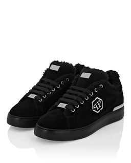 Zamszowe sneakersy z ociepleniem - Image #2