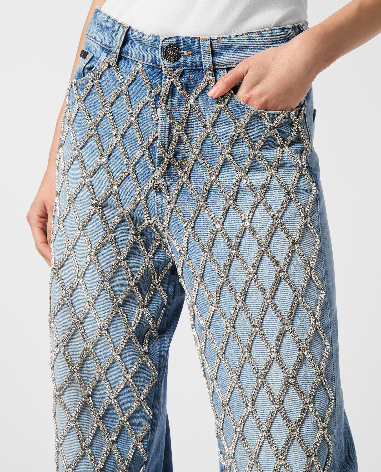 Błękitne spodnie jeansowe Skater Fit Crystal Net - Image #5