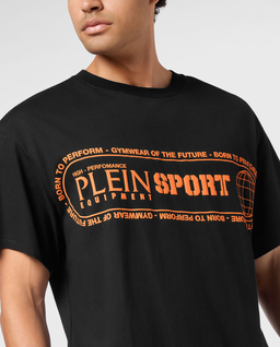 T-shirt z pomarańczowymi napisami - Image #4