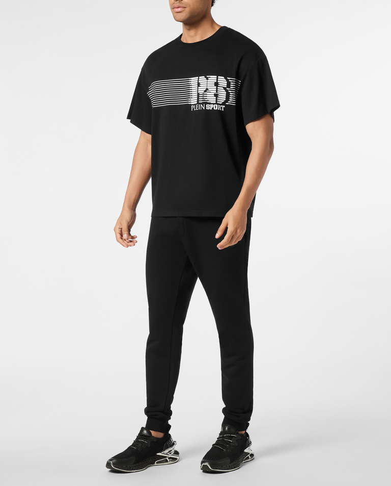 Czarna koszulka z okrągłym dekoltem - Image #2