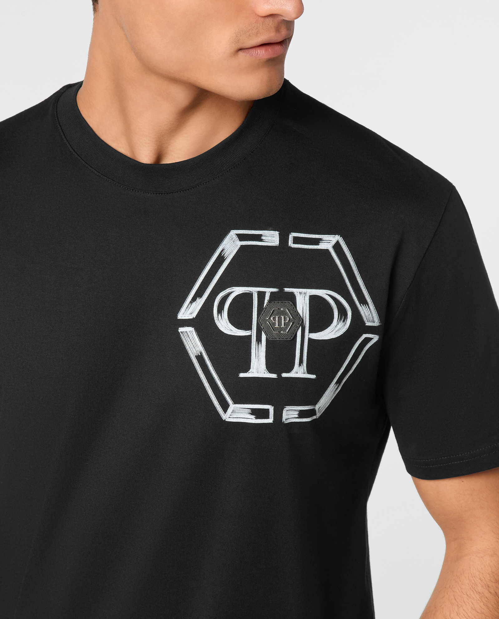 Czarny t-shirt z okrągłym dekoltem - Image #3