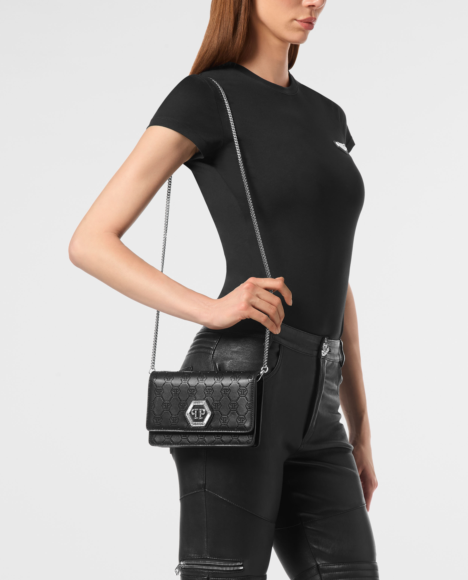 Czarna torebka z klapą - Image #1