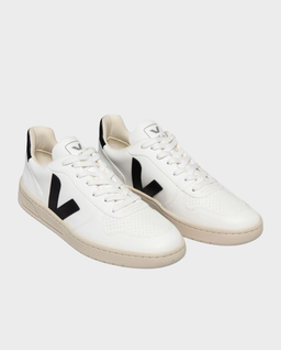 Białe sneakersy V-10 - Image #2