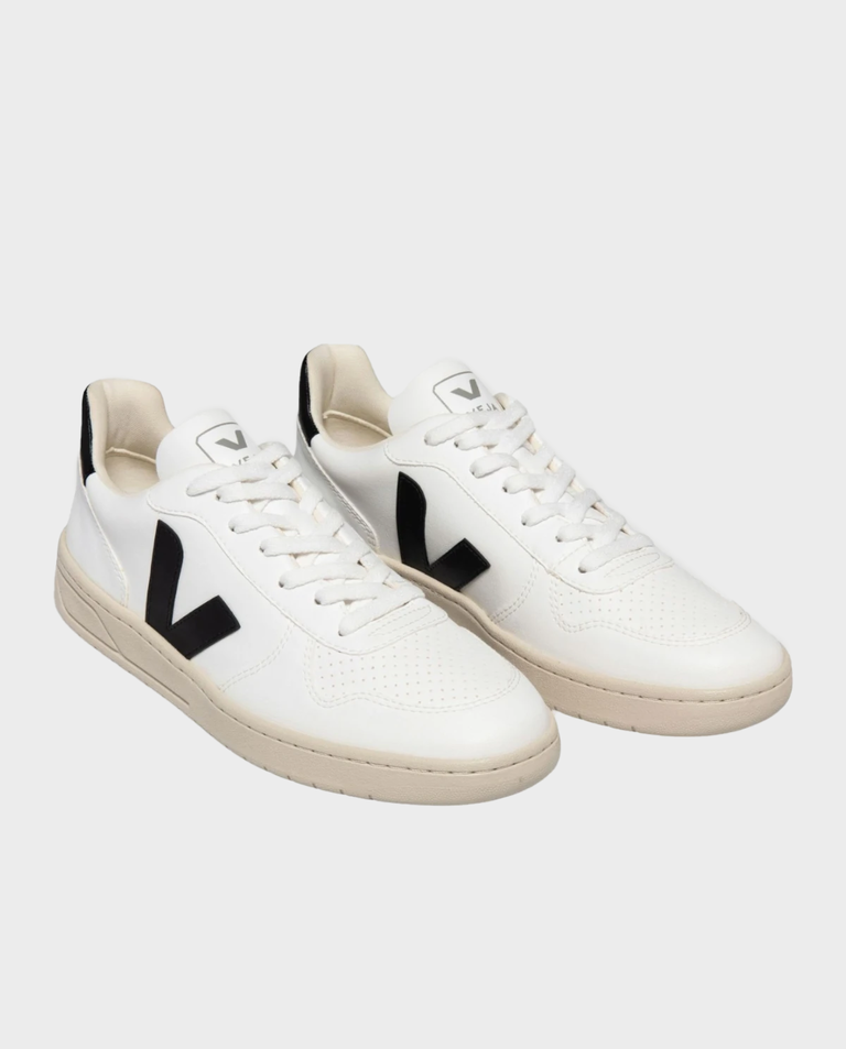 Białe sneakersy V-10 - Image #2