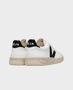 Białe sneakersy V-10 - Image #3