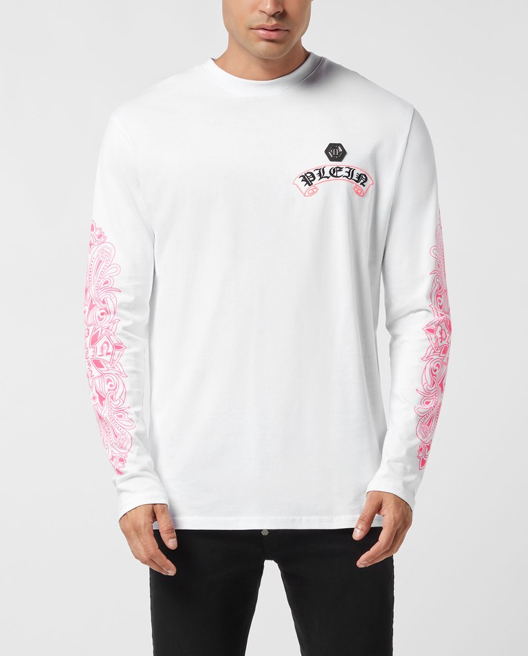 Biała koszulka z długim rękawem