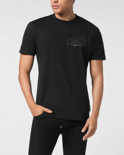 Czarna koszulka z ozdobnym logo - Image #0