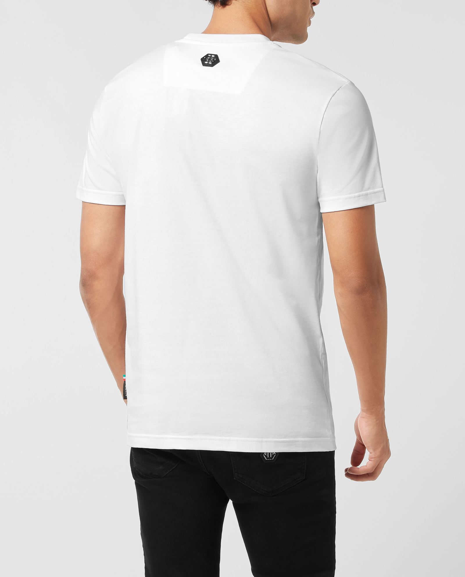 Biała koszulka z ozdobnym logo - Image #3