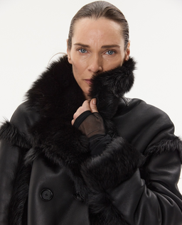 Czarna krótka kurtka - Image #4