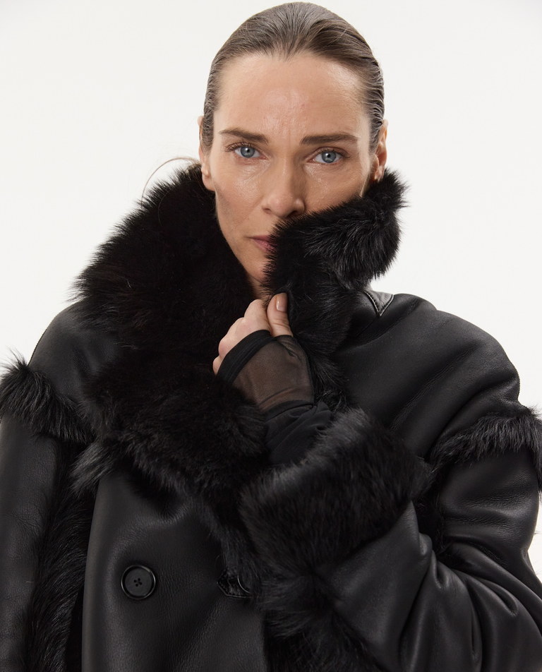 Czarna krótka kurtka - Image #4