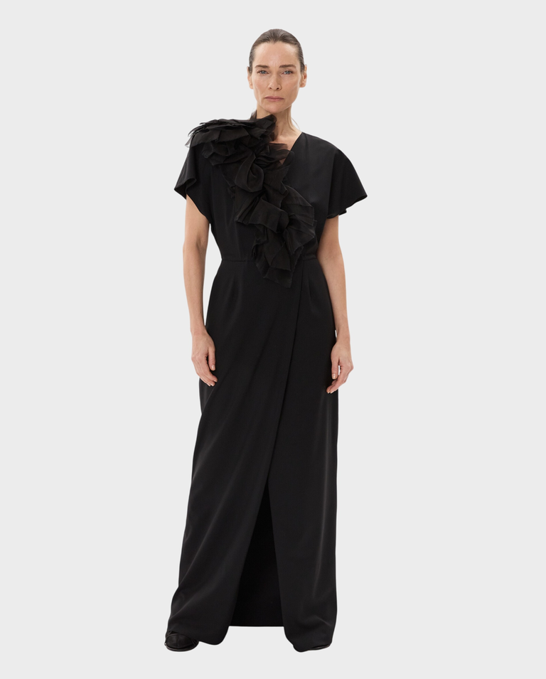 Czarna sukienka z ornamentem