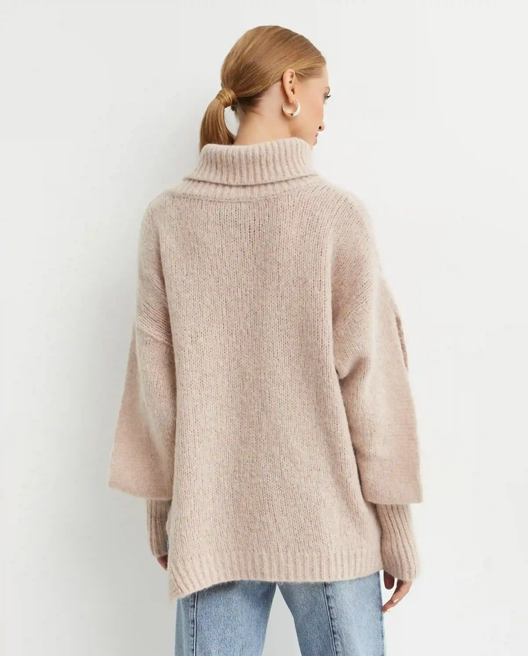 Beżowy sweter z wełny alpaki Bite - Image #2