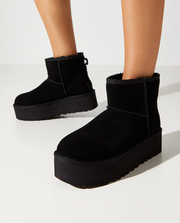 Czarne śniegowce Classic Mini Platform - Image #0