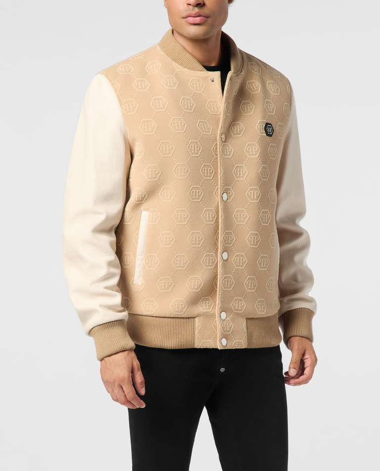 Beżowa kurtka bomber z monogramem