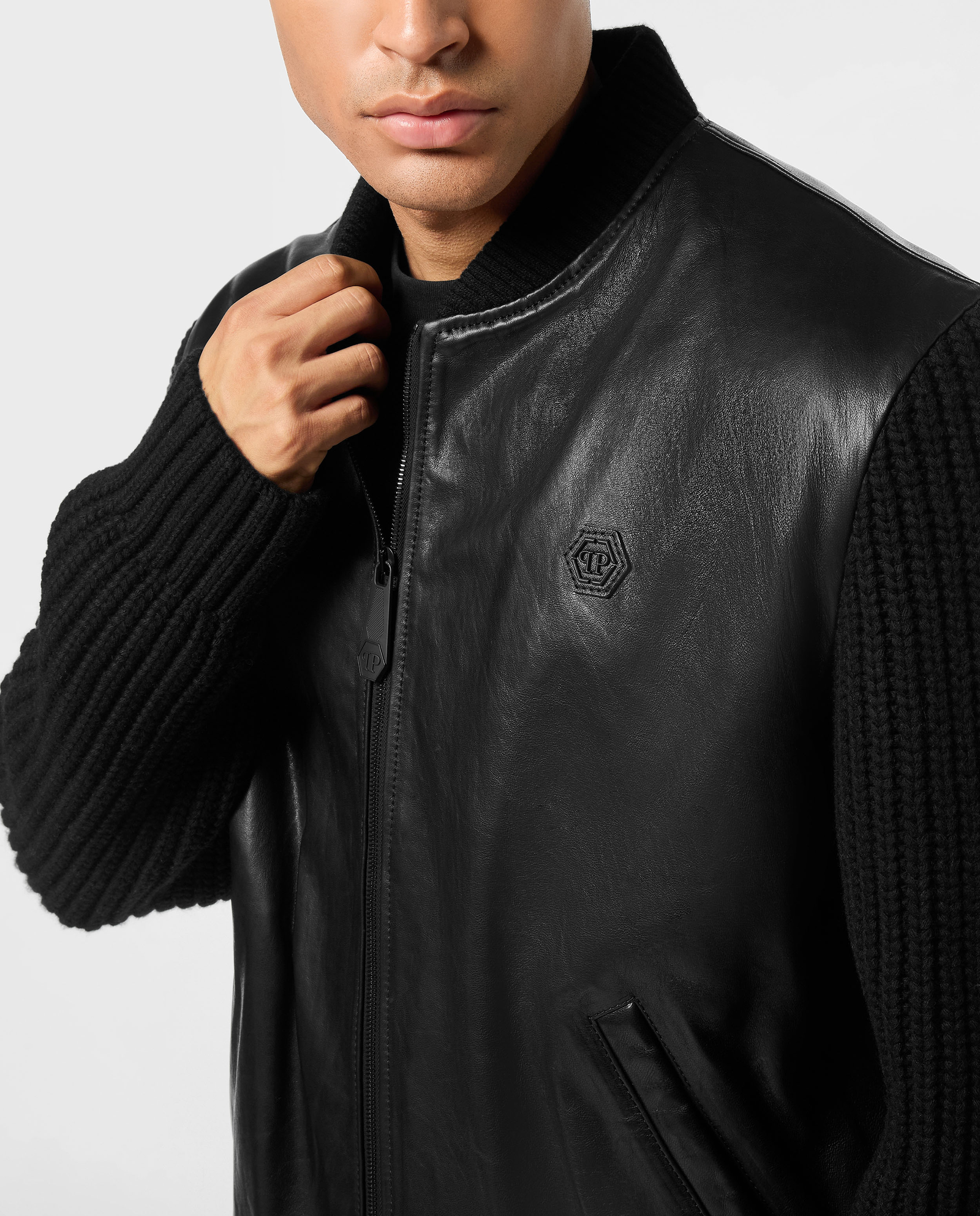 Czarna skórzana bomberka - Image #2