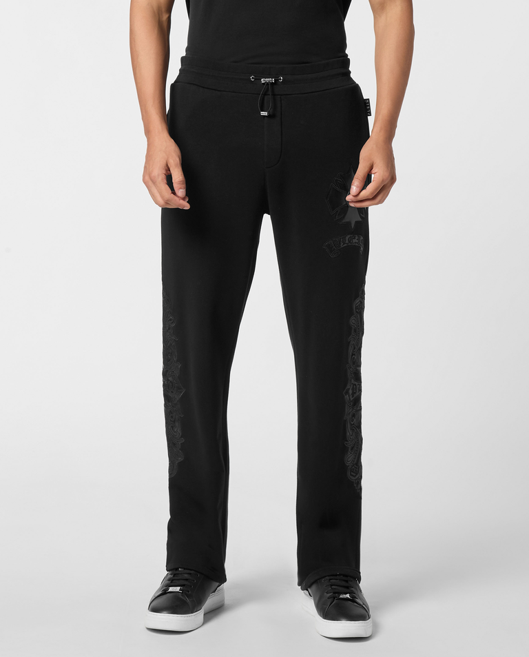 Czarne spodnie dresowe ze skórzanymi naszywkami