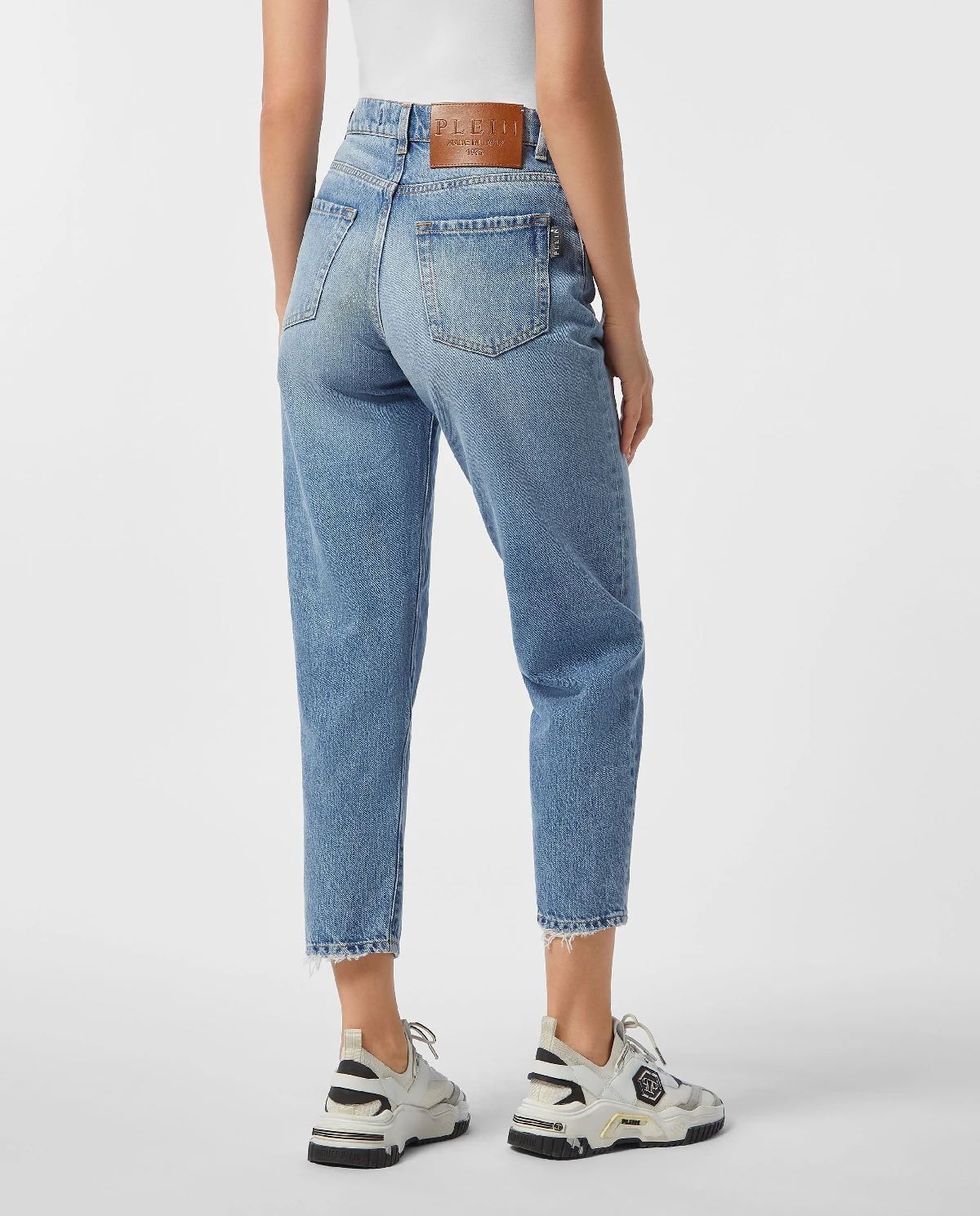 Niebieskie jeansy Mom Fit - Image #3