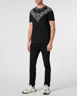 T-shirt z nadrukiem bandany - Image #3