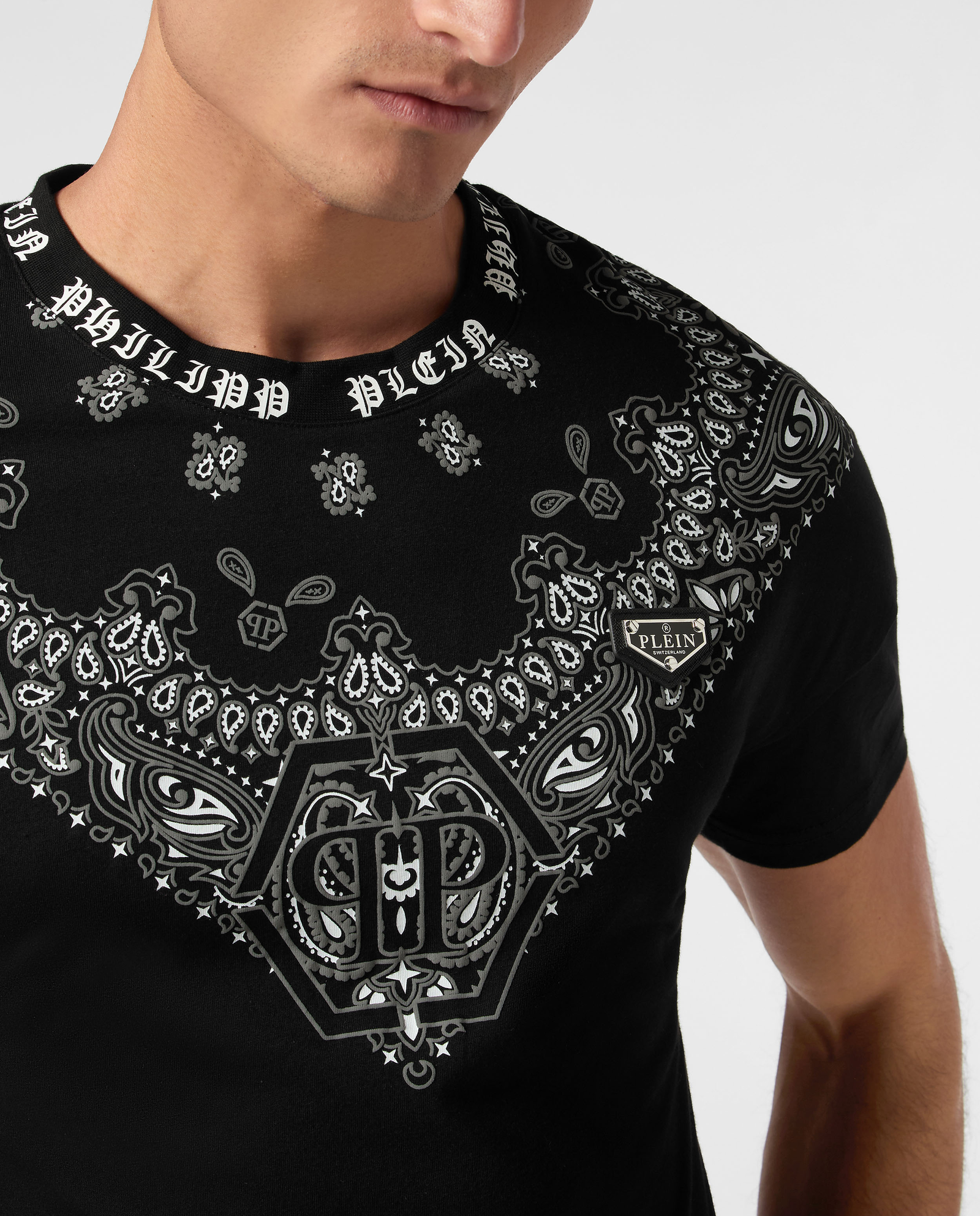 T-shirt z nadrukiem bandany - Image #4