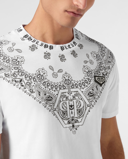T-shirt z nadrukiem bandany - Image #2