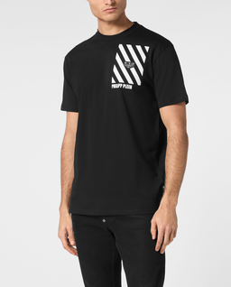 Czarny t-shirt z nadrukiem - Image #0