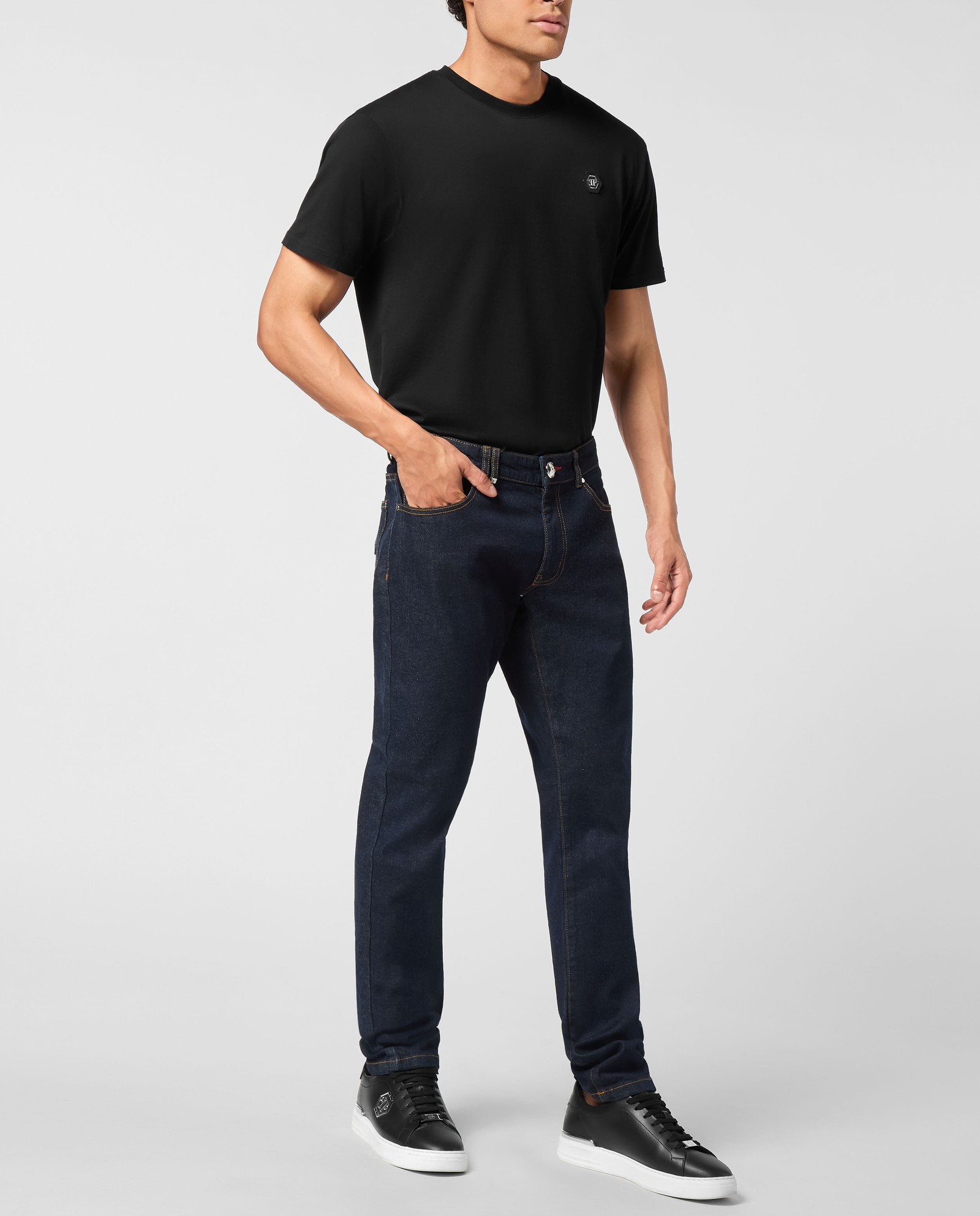 Ciemnoniebieskie jeansy o prostym kroju - Image #2