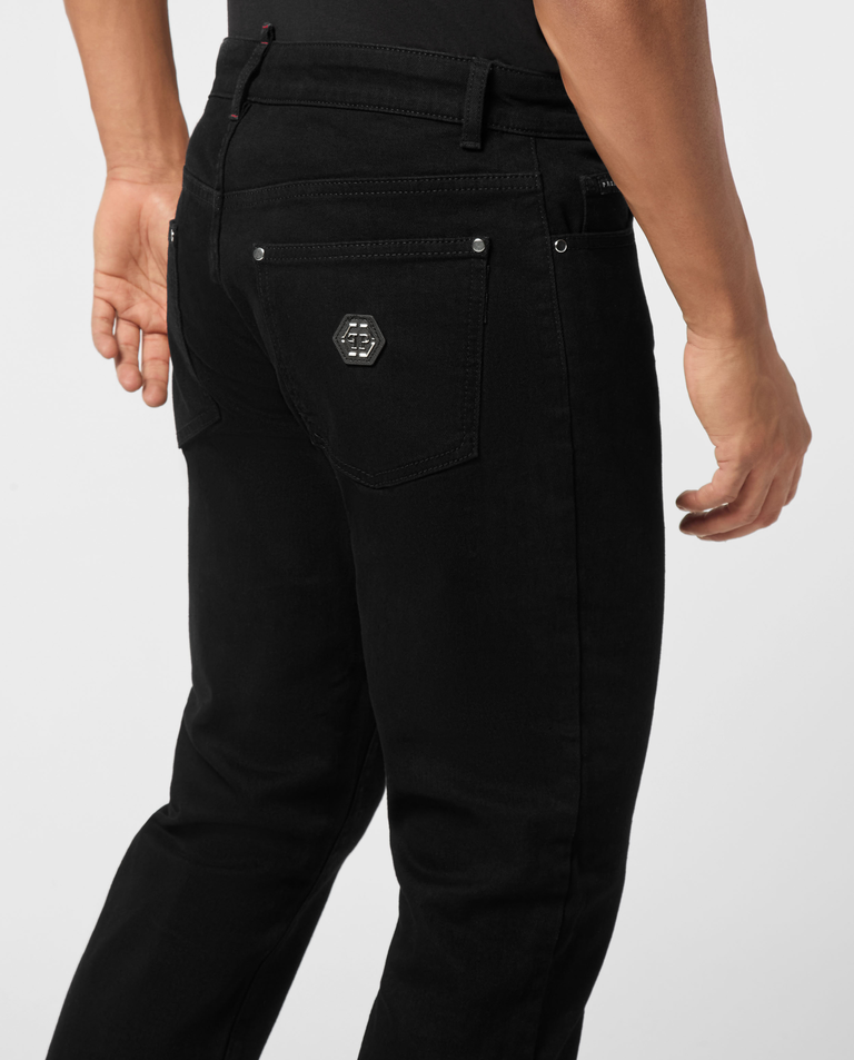 Czarne jeansy o prostym kroju - Image #4