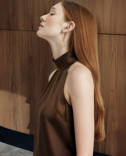 Czekoladowa bluzka z odkrytymi plecami z jedwabiu Charlie - Image #3