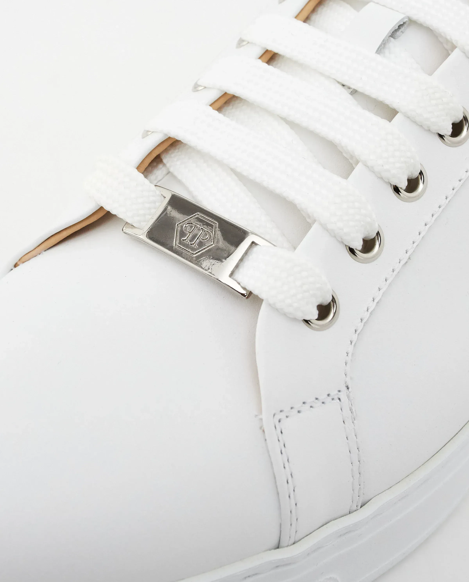 Skórzane białe sneakersy z logo - Image #4