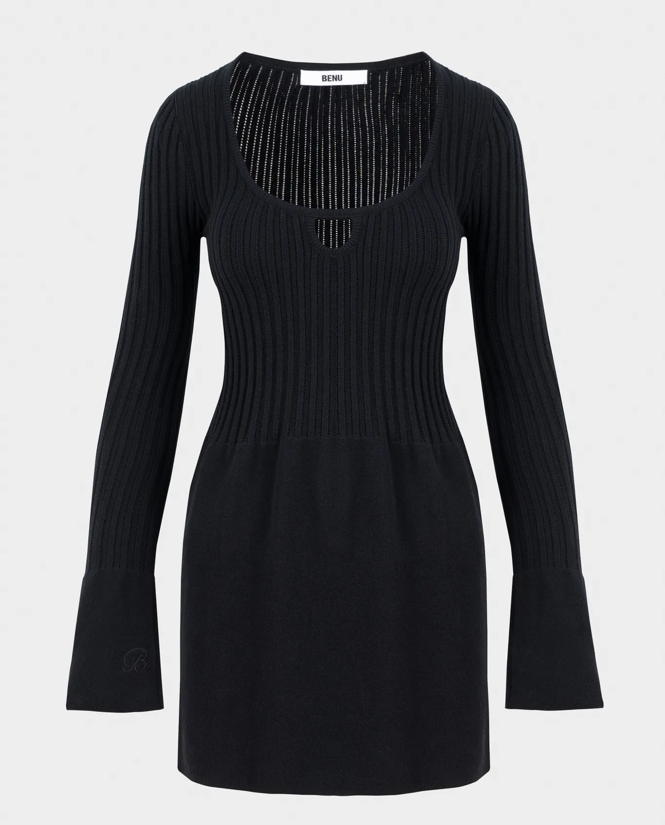 Czarna dzianinowa sukienka mini - Image #1