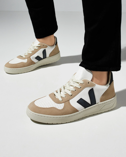 Skórzane sneakersy V-10 - Image #0