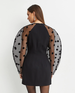 Czarna sukienka mini z tiulowymi rękawami - Image #3