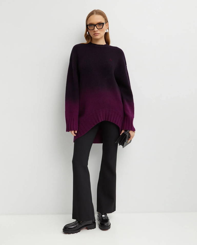 Różowy asymetryczny sweter Degradè