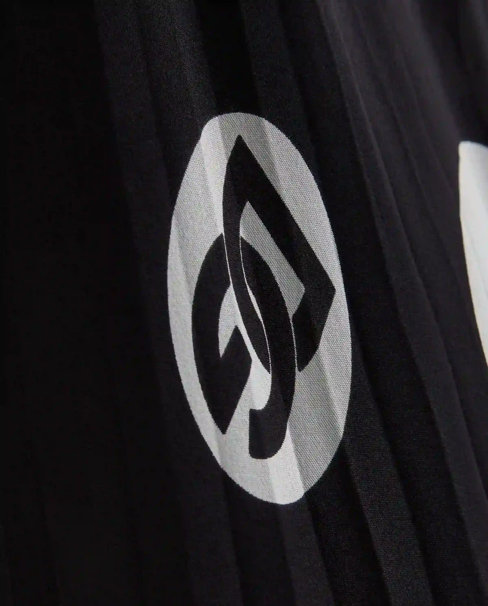 Plisowana sukienka z wiązaniem - Image #5