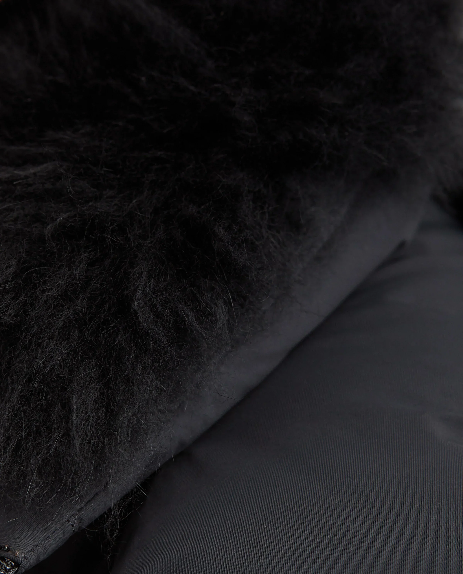 Czarna kurtka puchowa z kapturem - Image #5