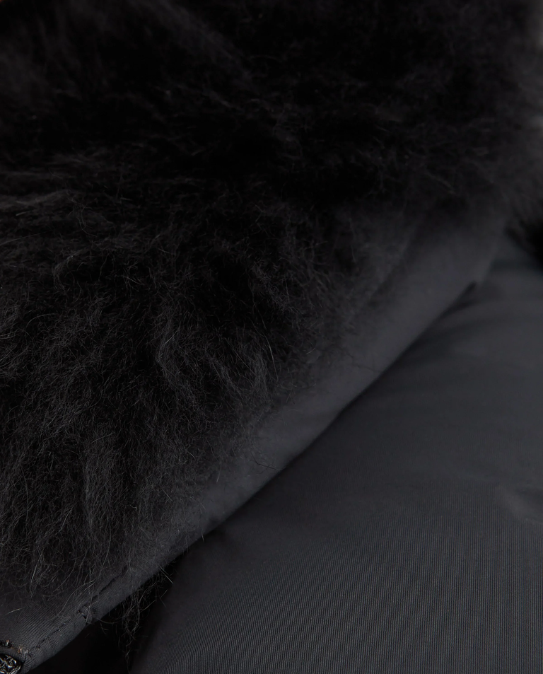 Czarna kurtka puchowa z kapturem - Image #5