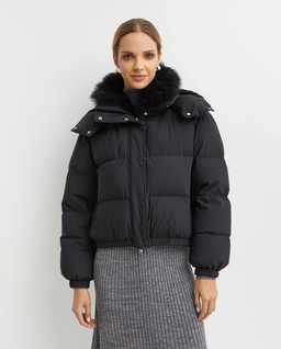 Czarna kurtka puchowa z kapturem - Image #0