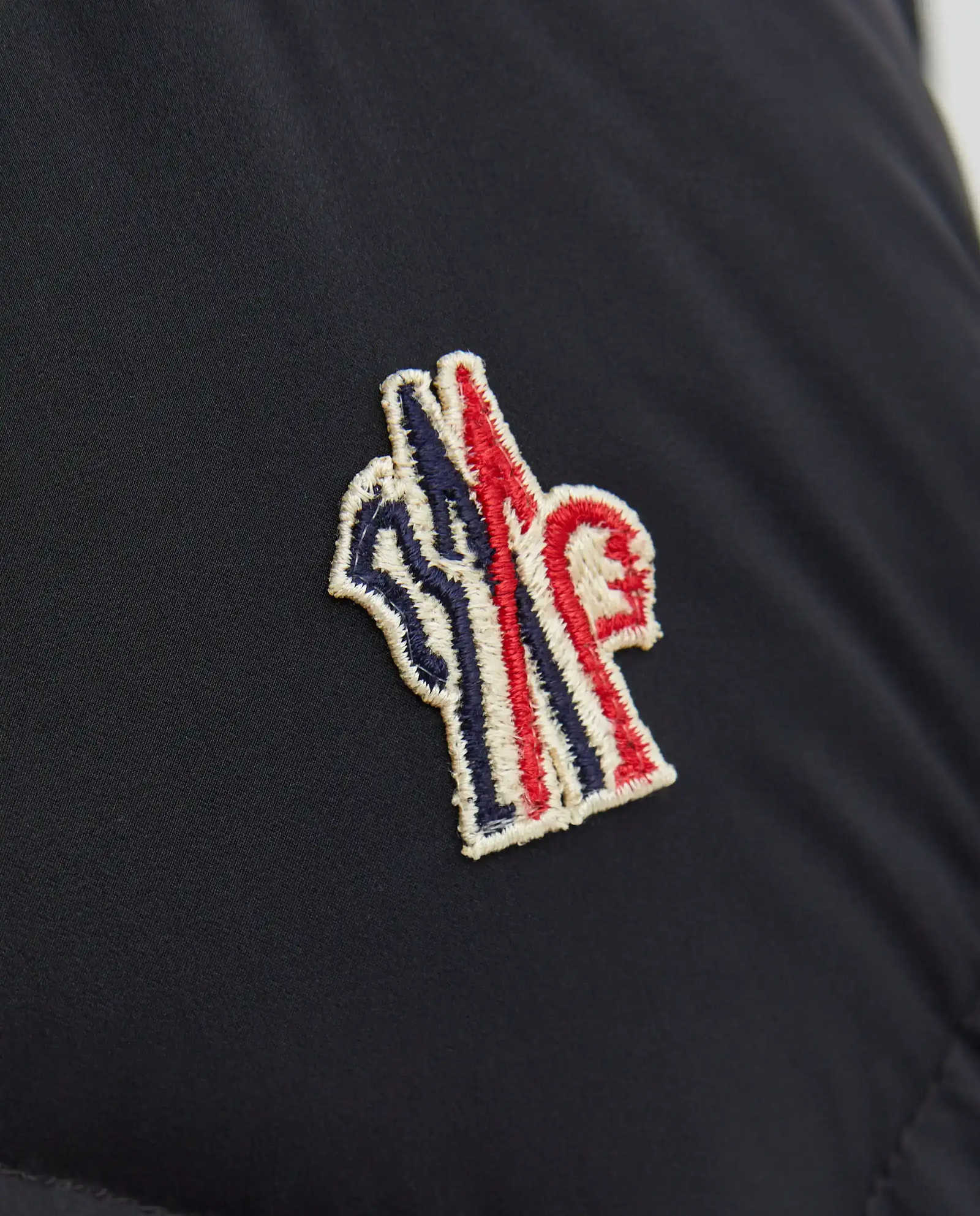 Czarna kurtka puchowa - Image #6