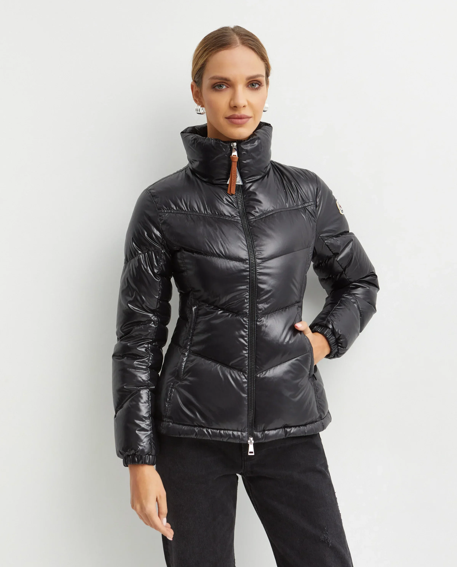 Czarna kurtka puchowa - Image #0