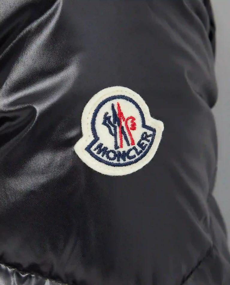 Czarna kurtka puchowa - Image #5