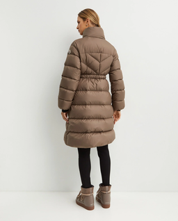 Brązowy puchowy płaszcz - Image #3