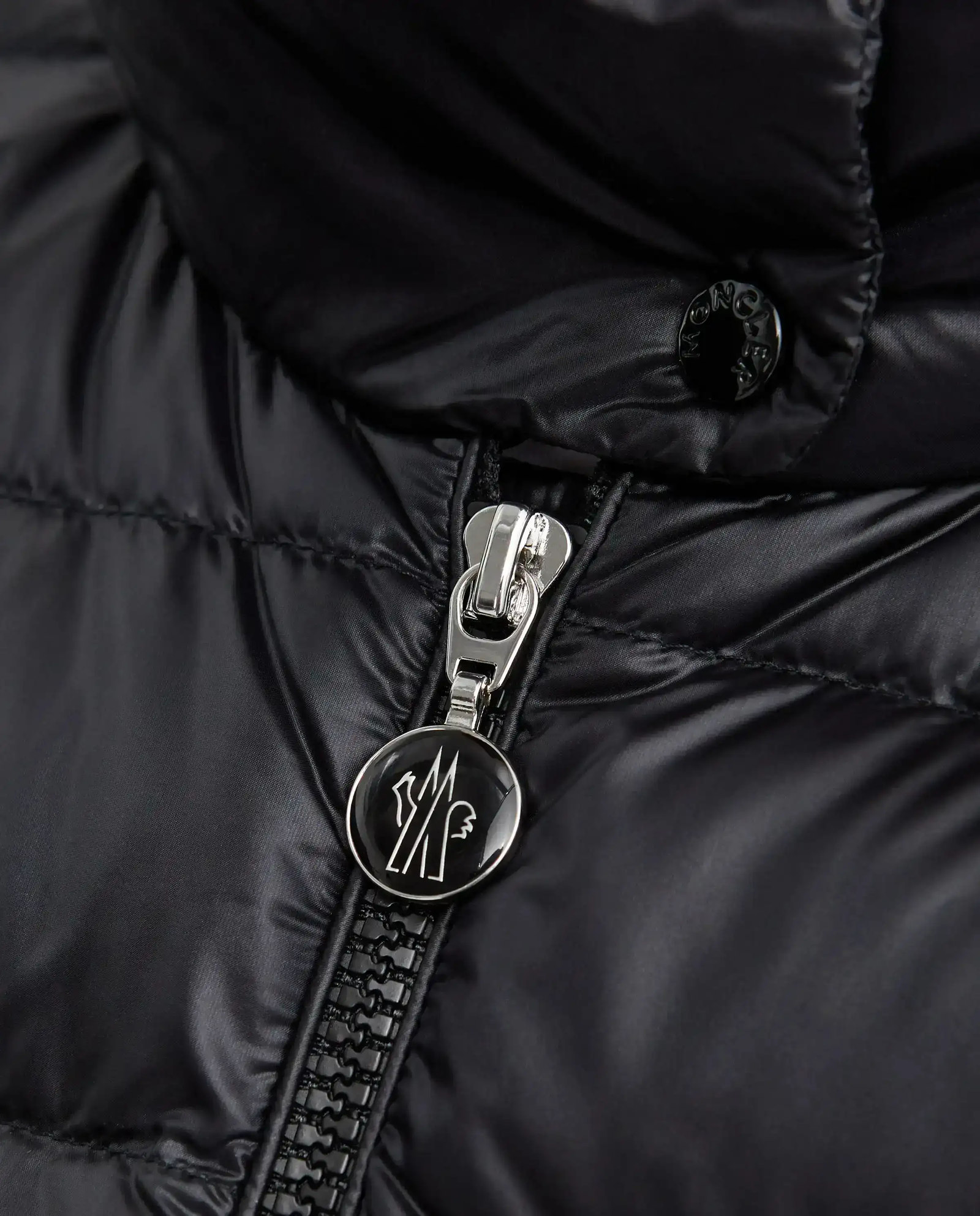 Czarna bluza z puchowym wypełnieniem - Image #6