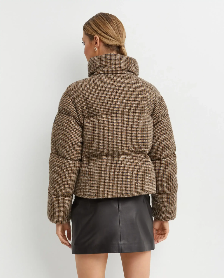 Brązowa kurtka puchowa - Image #3