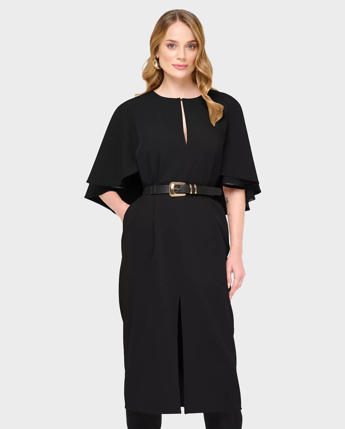 Czarna sukienka z peleryną Ara - Image #1