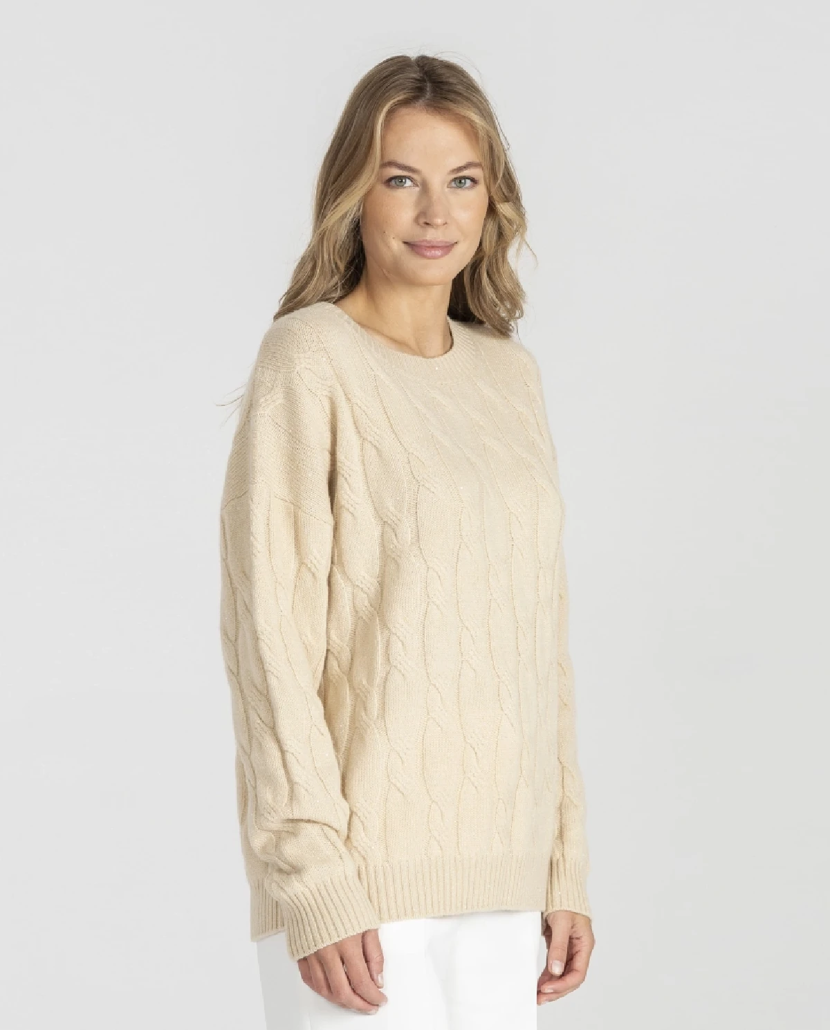 Beżowy sweter z warkoczowym splotem - Image #1