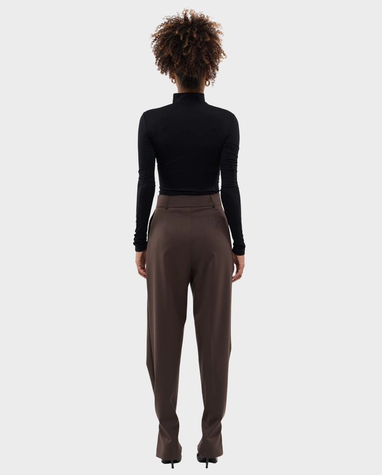 Brązowe spodnie z upięciem - Image #2